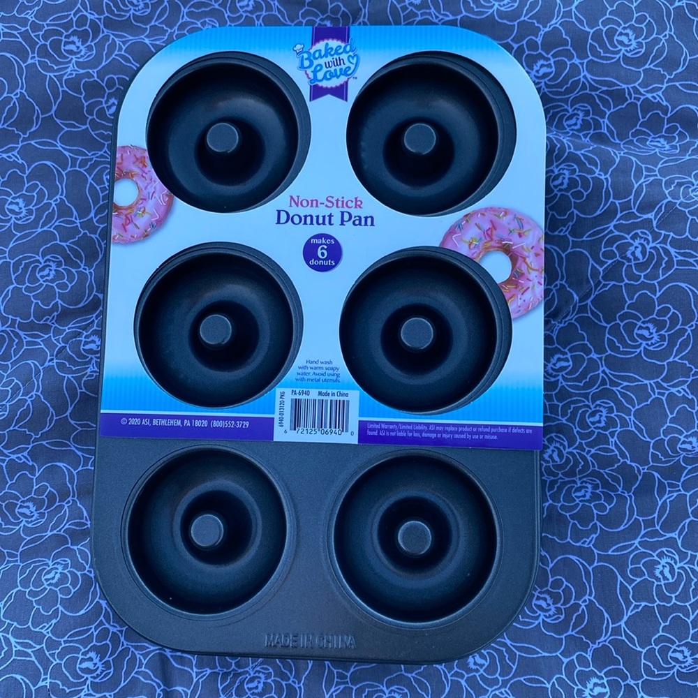 Nonstick donut pan